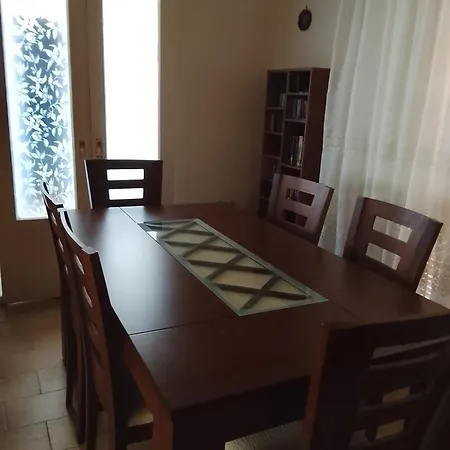 Dora's House Douneika Nyaraló *